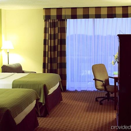 Garden Plaza Hotel Седдл-Брук Номер фото
